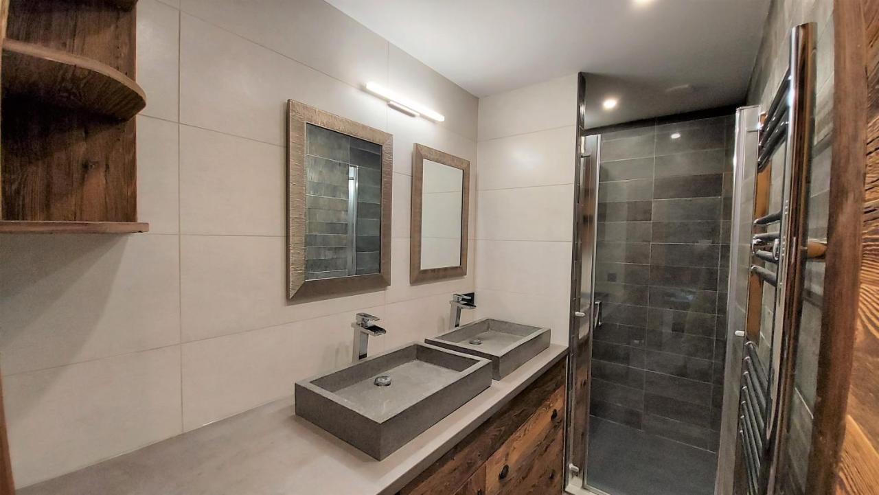 Chalet Serre Cambeou Piscine&Spa Saint-Chaffrey Exterior photo