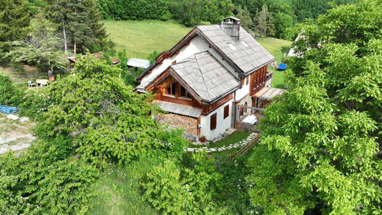 Chalet Serre Cambeou Piscine&Spa Saint-Chaffrey Exterior photo